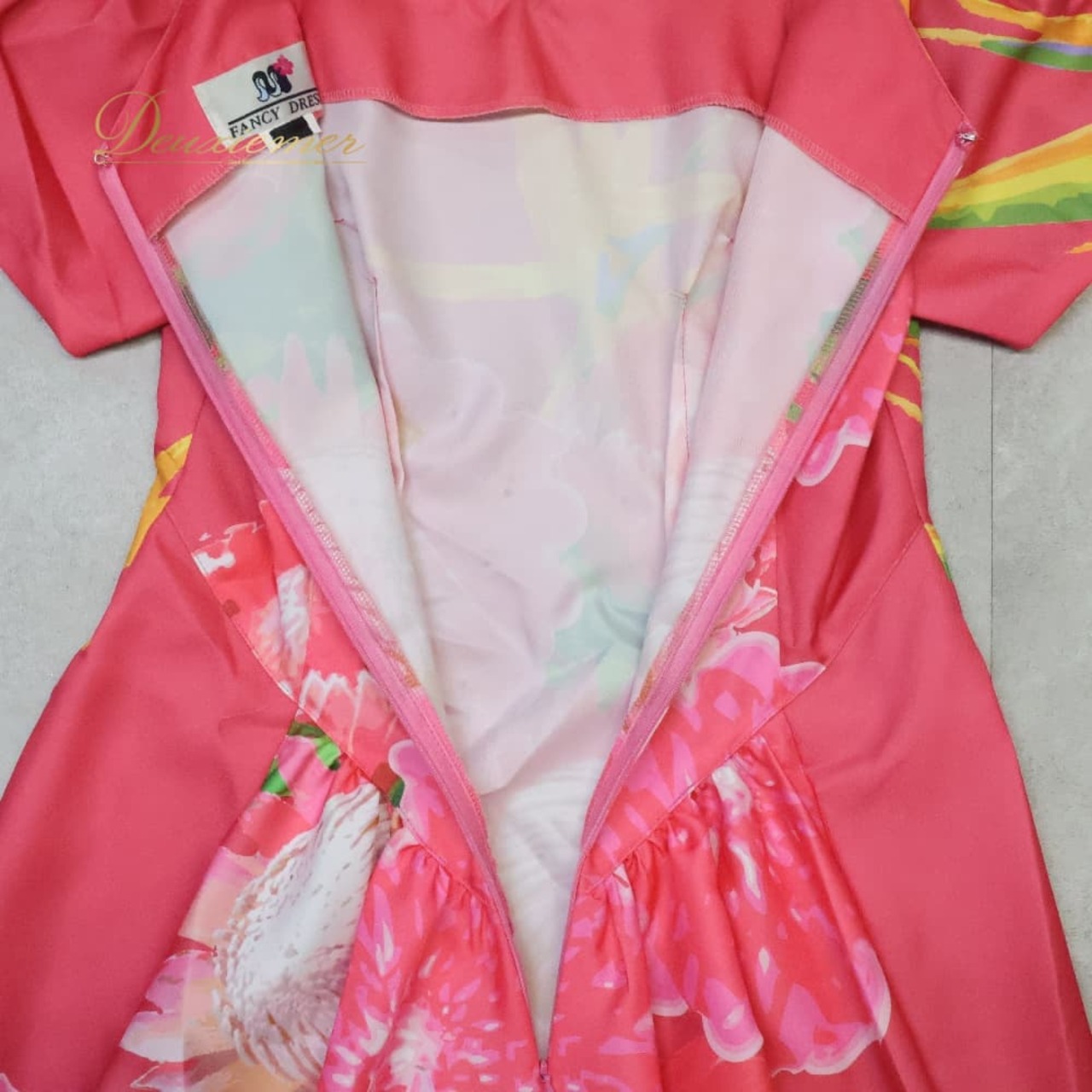 フラダンス 衣装 FANCY DRESS ファンシードレス ワンピース ドレス ピンク系 アシンメトリー チョーカー ラインストーン プロテア柄 花柄 かわいい 華やか 鮮やか 明るい 緑 黄 白 ハワイアン アロハ ハワイアンプリント ダンス レッスン 練習 ワンピースドレス ハワイアンワンピース フラドレス 練習用 フラダンスレッスン レッスン衣装 練習着 ダンス衣装 キッズ 大人 フェミニン きれいめ カラフル 綺麗 プリント柄 花柄プリント チョーカー付き イベント 発表会 舞台 衣装セットアップ