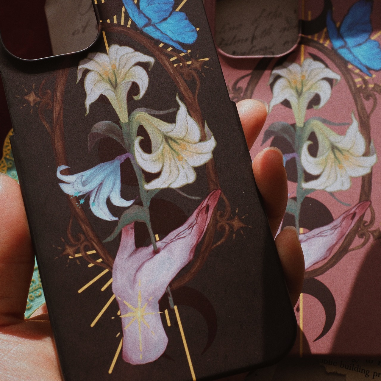 White lily phone case green