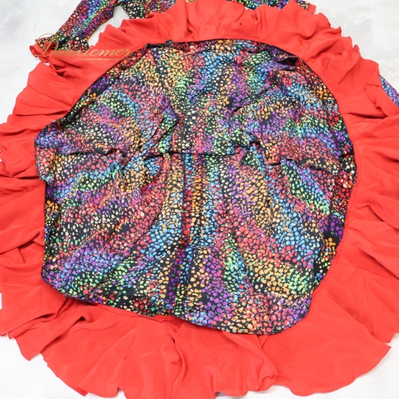 フラメンコ 衣装 エルモサイベリア HERMOSA IBERIA ツーピース セットアップ トップス ファルダ 赤 カラフル ボランテ フリル ダンス 発表会 パーティ 柄 模様 ブラック系 レッド系 ブルー系 イエロー系 かわいい おしゃれ ステージ衣装 ダンス衣装 派手 女性用 セットアップファッション 柄物 ショー衣装