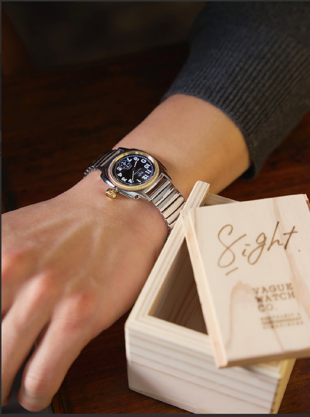 vague watch × 8ight. Coussin 12 Extension | 8ight.