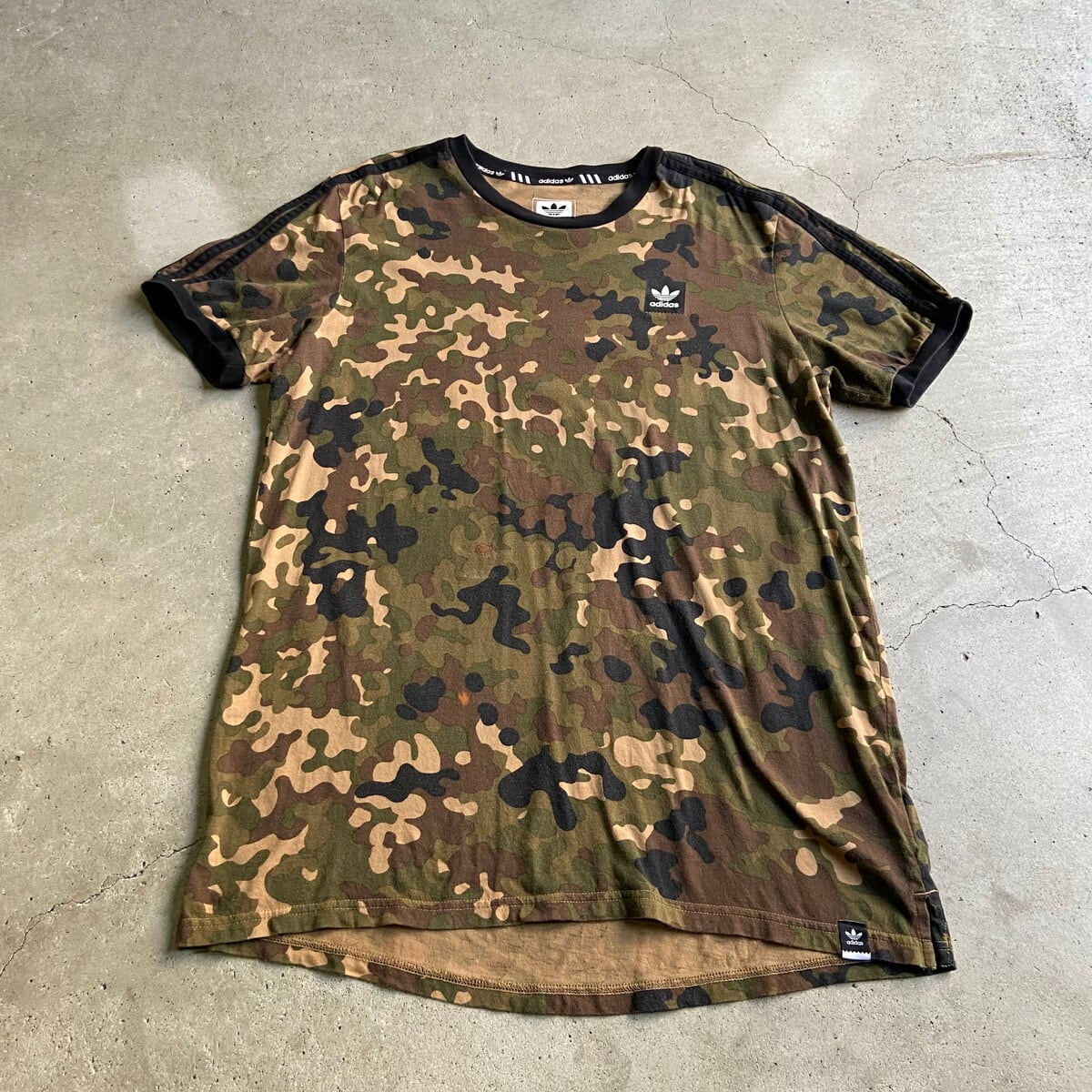 adidas アディダス 迷彩柄 トレフォイル ロゴ プリントTシャツ メンズL 