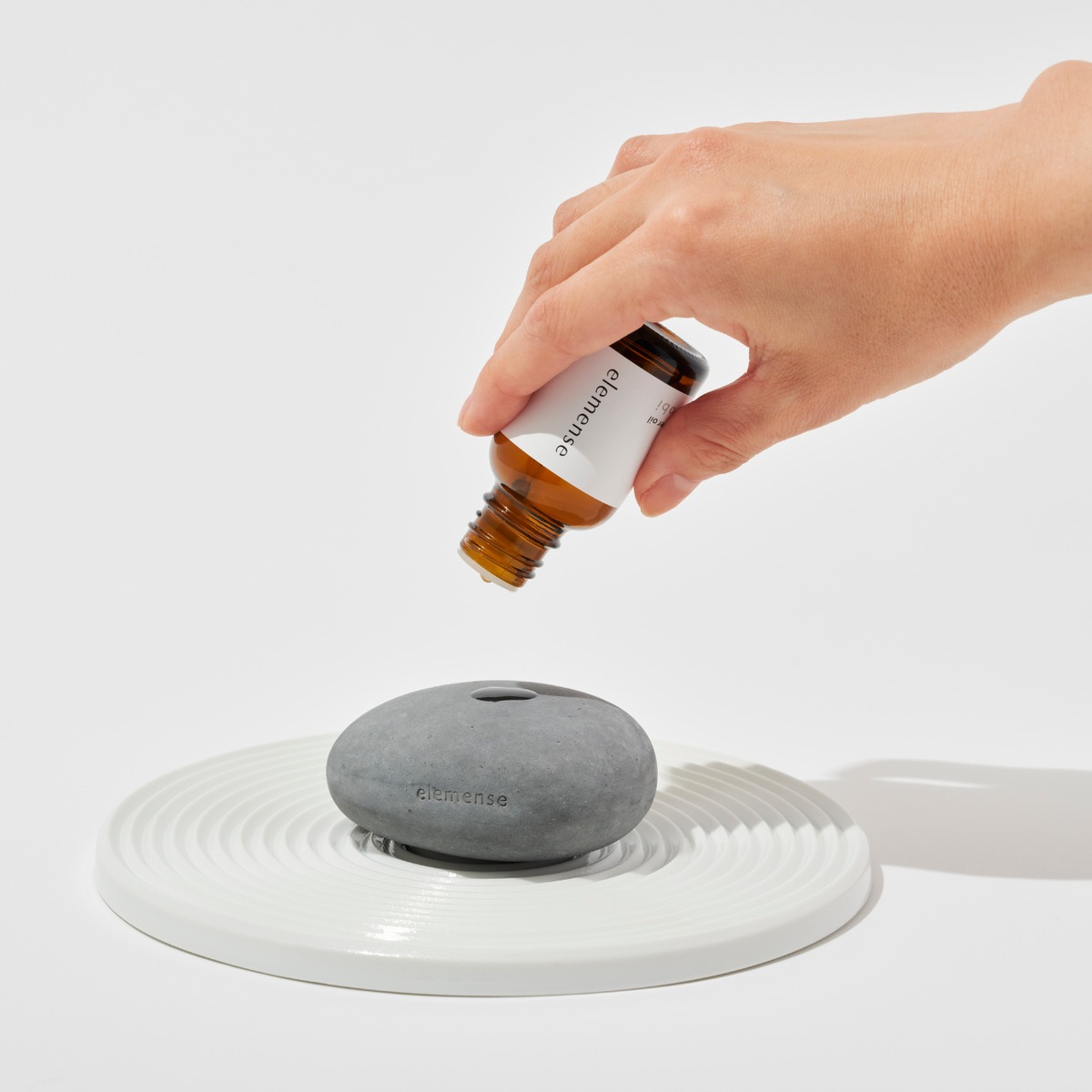 自然石のような陶製のアロマディフューザー》pottery stone diffuser 