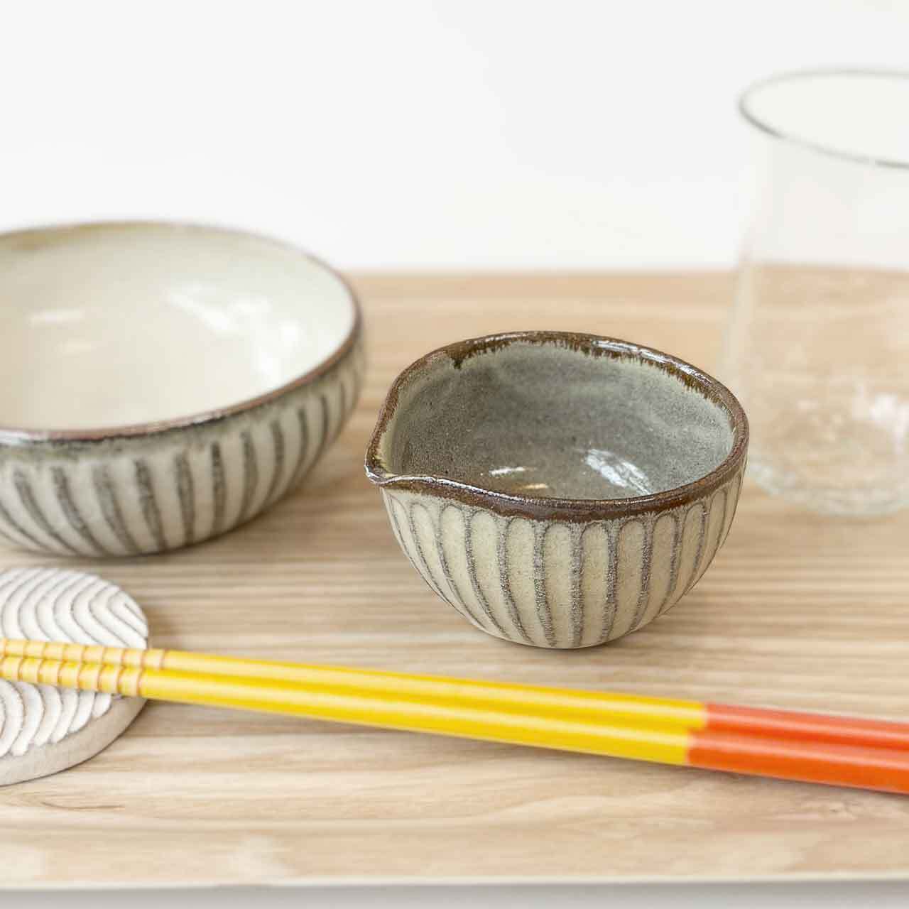 180+】片口豆小鉢灰 [やちむん] | 【琉球ガラス】と【やちむん】沖縄の