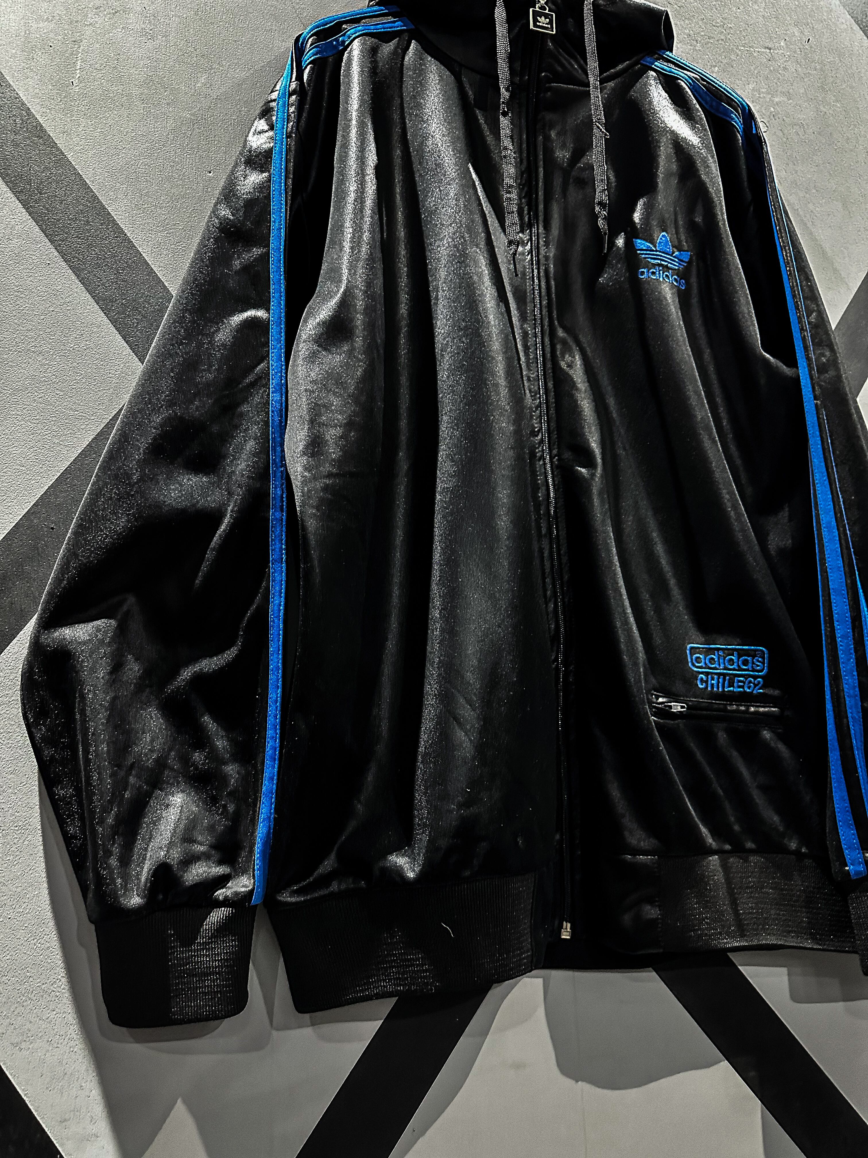 X VINTAGE】