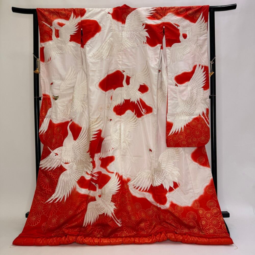 色打掛 正絹 鶴 刺繍 赤 白 打掛 花嫁衣裳 ポリエステル リサイクル 中古 ブライダル ウエディング 着物 6091