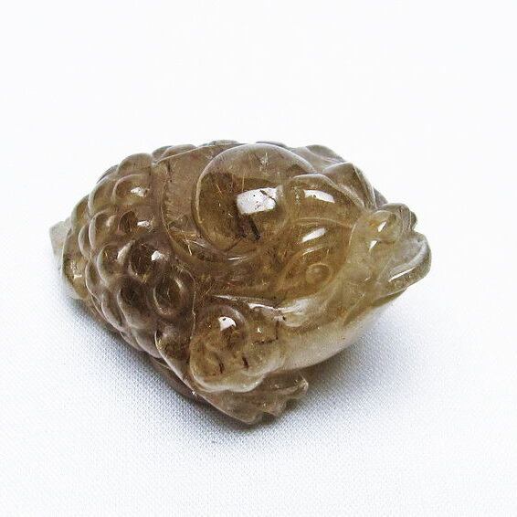 金針ルチル 金蟾 置物 手彫り 彫刻品 キンセン ルチルクォーツ 原石 一点物 144-48