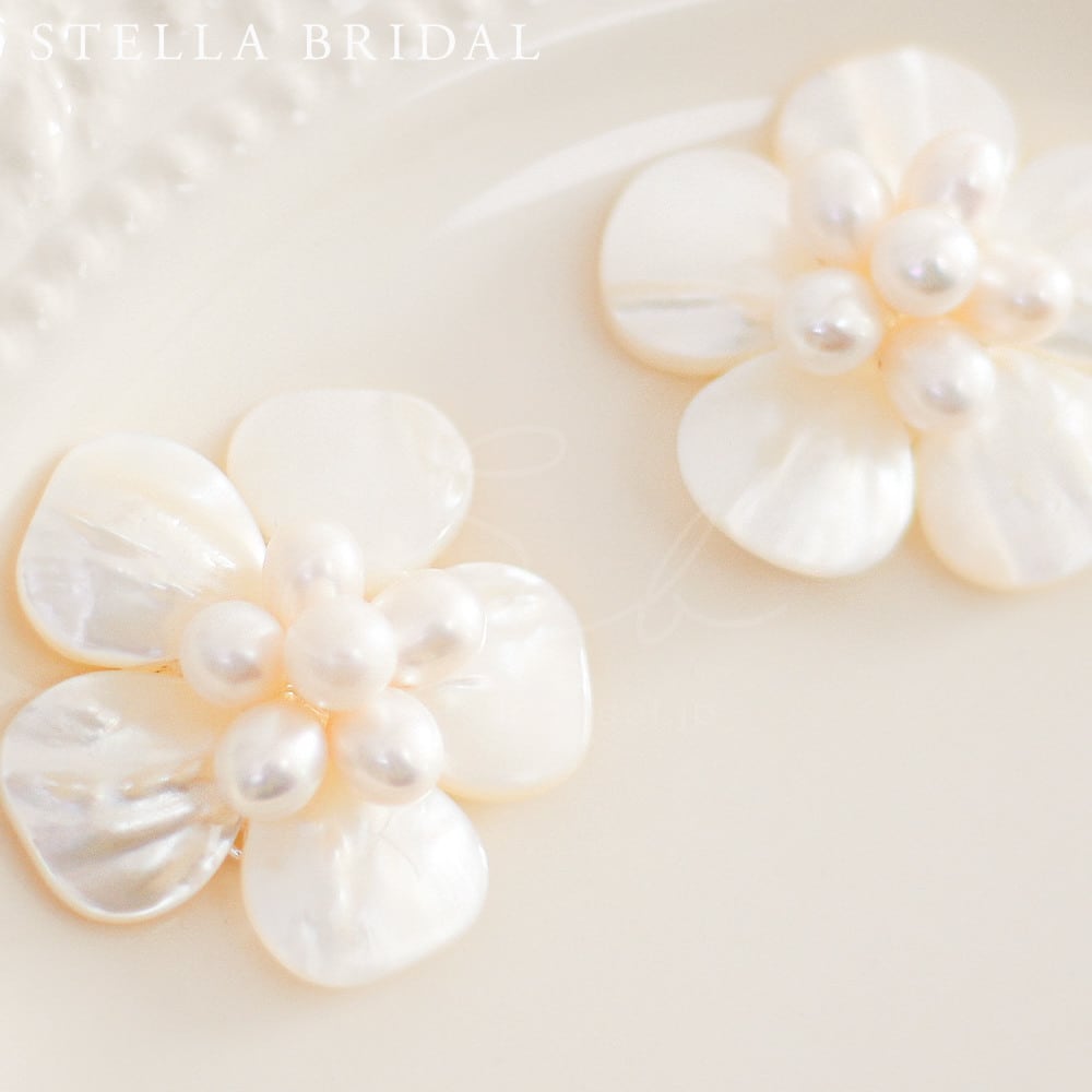 STELLA BRIDAL イヤリング　花　パール 受注生産品】ホワイトフラワーと淡水パールのブライダル