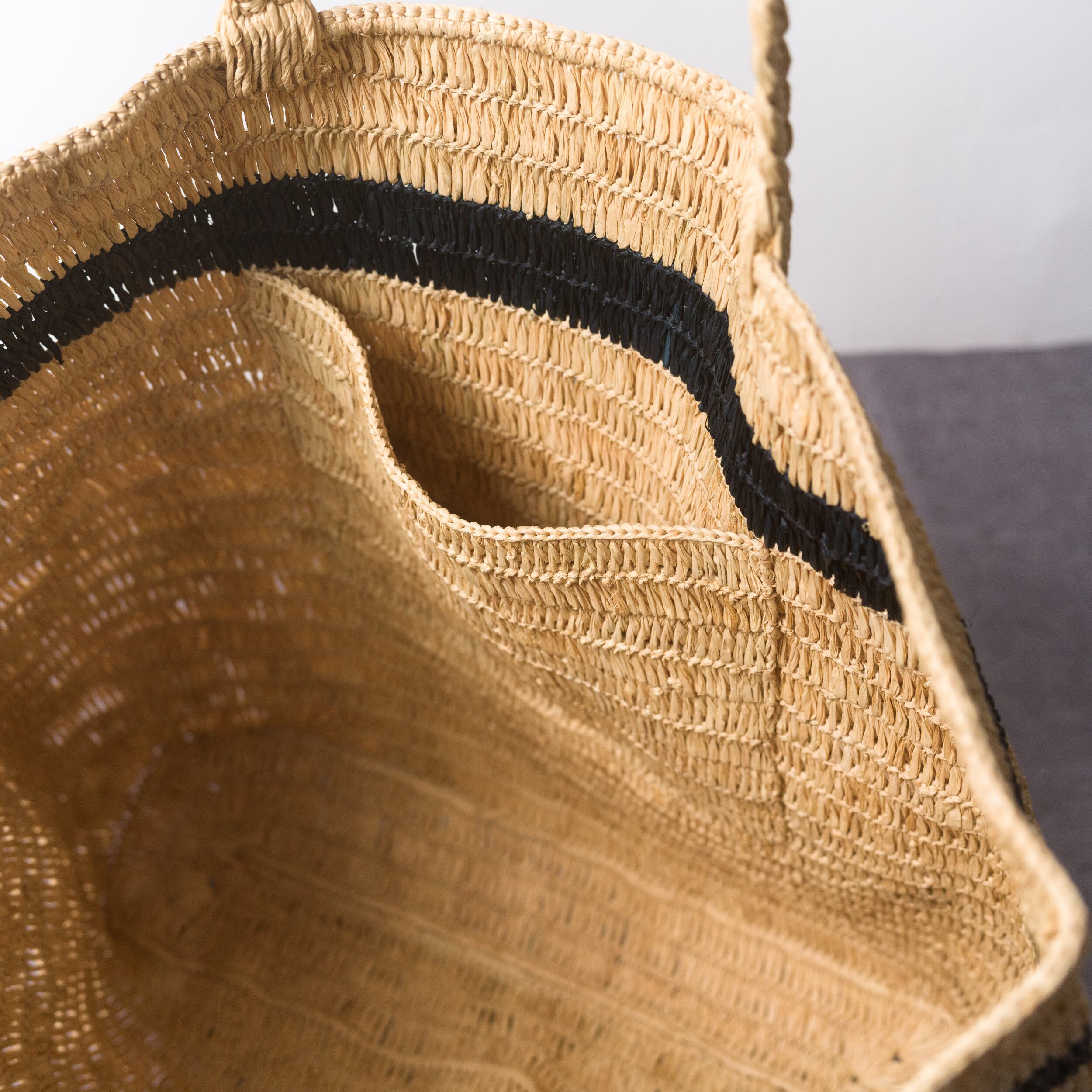 Line tote bag (XXL) | AMPIANA