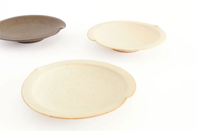 小皿 ベージュ 陶器 きほんの道具 あべ | うつわと暮らし｜M's