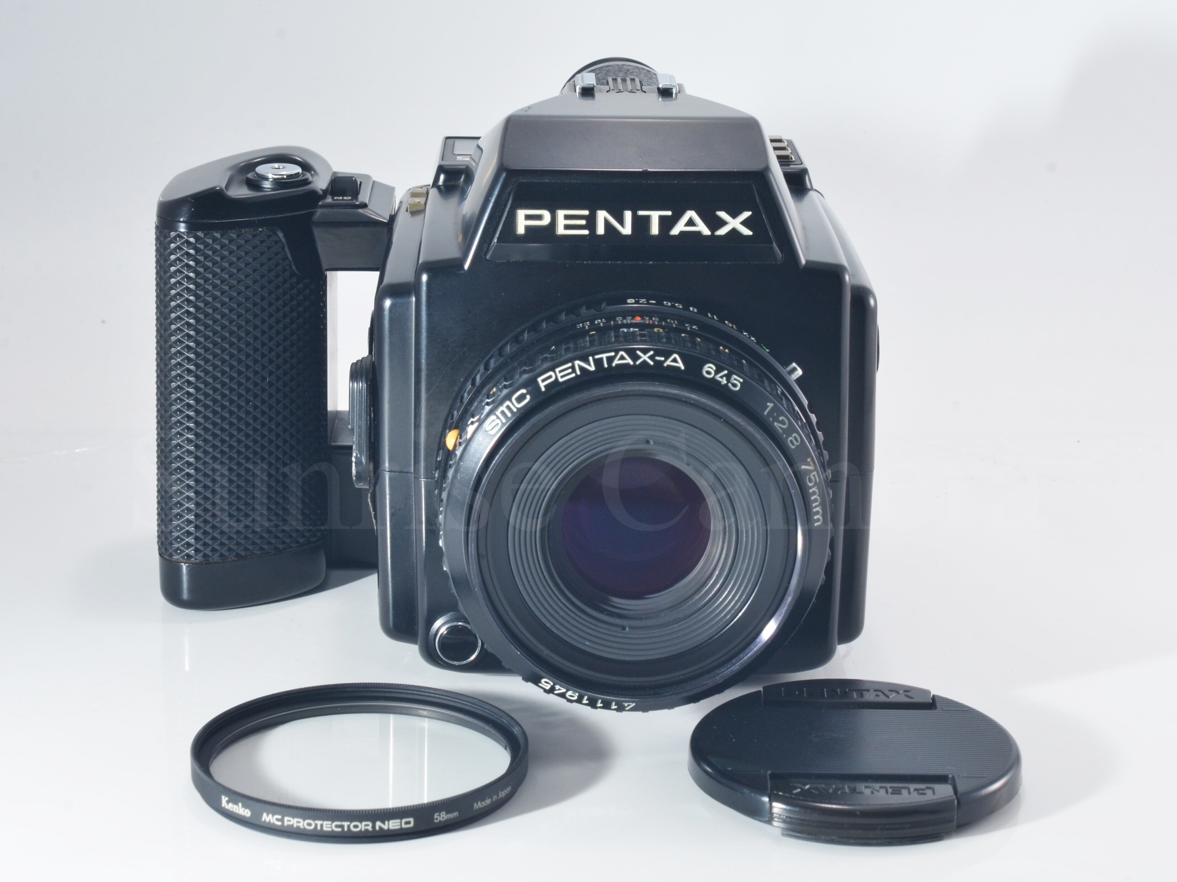 PENTAX 645 フィルムカメラ、SMC 75mm 1:2.8 PENTAX 645 / smc A 75mm F2.8 ペンタックス 中判カメラ (55599