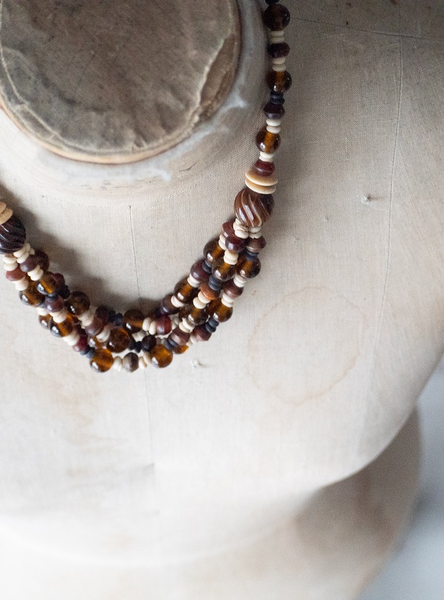unknown 1980s Multi-strand necklace