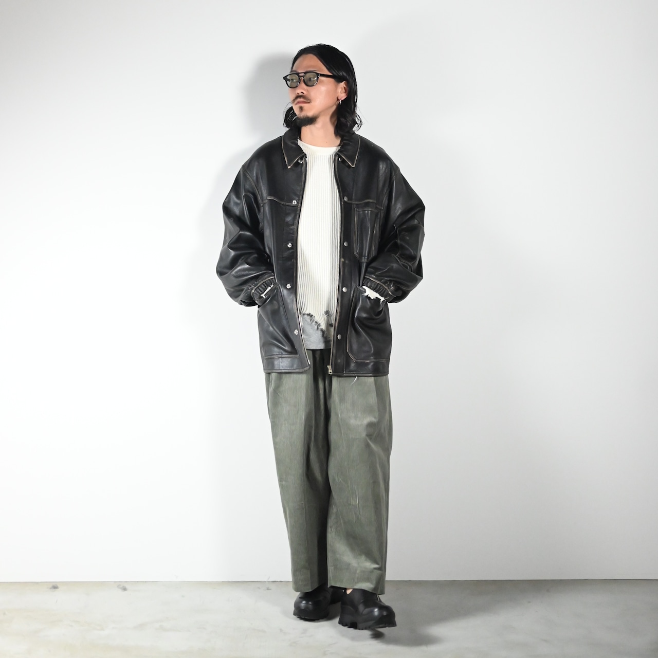 barbell object(バーベルオブジェクト)leather coverallコーディネート