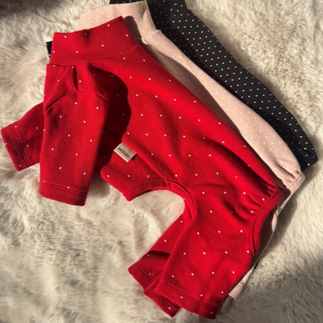 【送料無料】綿95%素材で作られた肌触りの良いロンパース(BLACK)