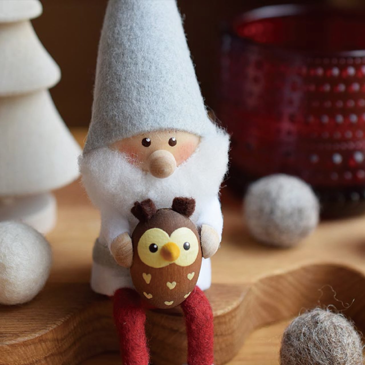 ノルディカニッセ】ひとやすみサンタ＆フクロウをかかえたサンタ 丸太