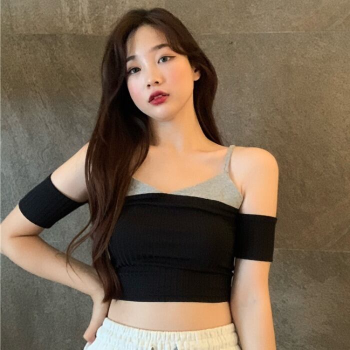 サマースタイルレッドショートトップス 半袖スリーブTシャツ ハーフスリーブ 夏物 ドラファッションホール54102134533