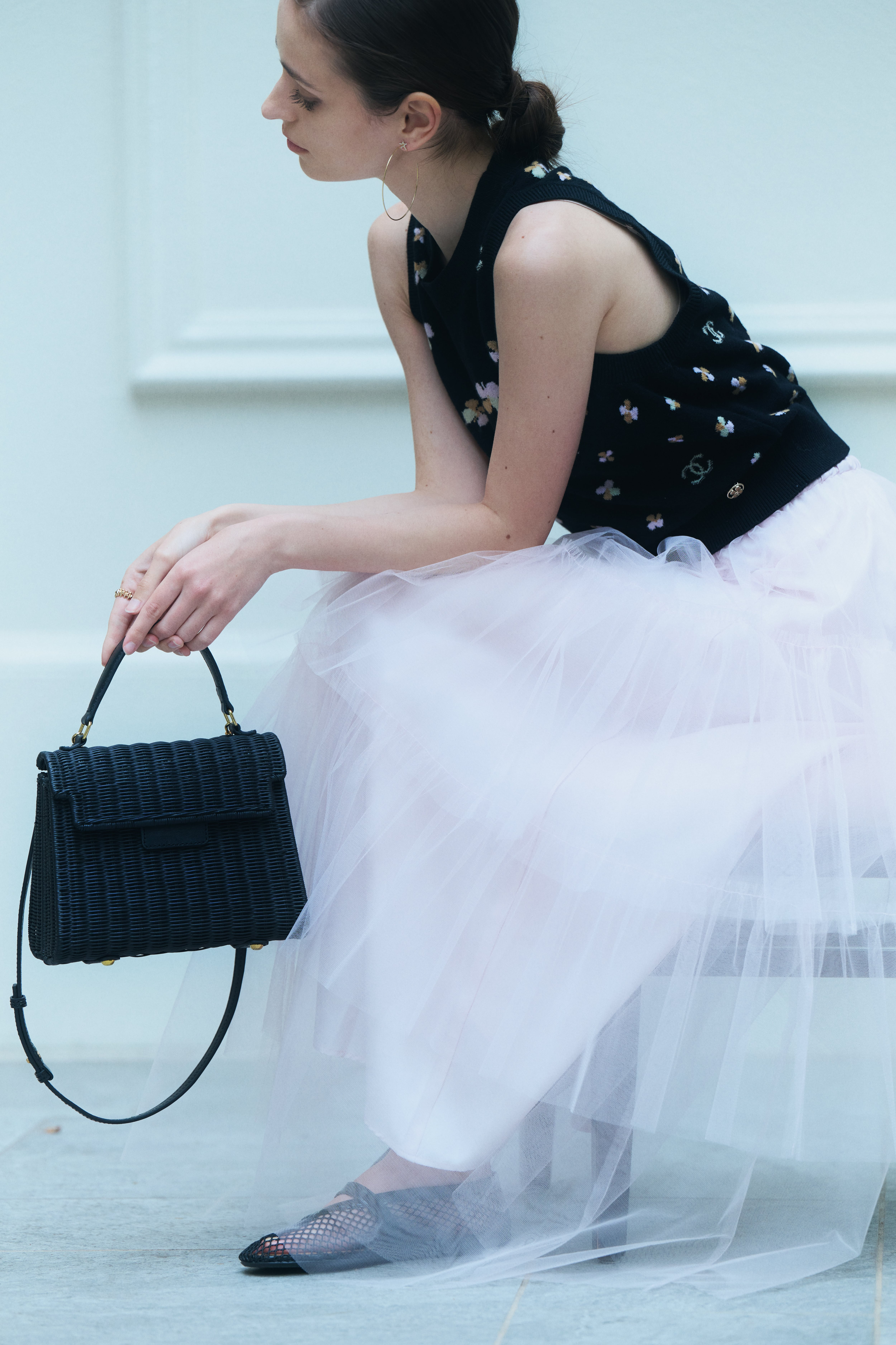 Leather trimmed rattan bucket bag | Bluelea