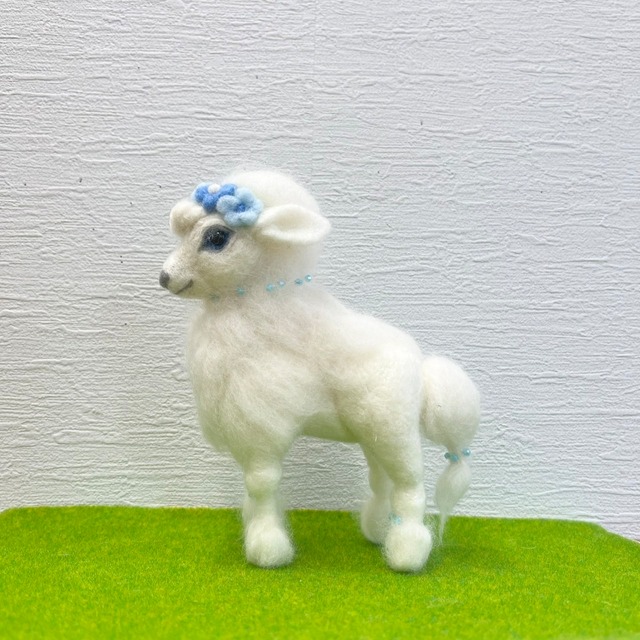 ファンシーアルパカ　羊毛フェルト　置物