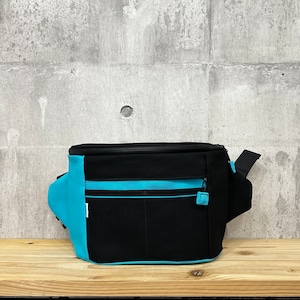 【1点限定】Body Bag <ブラック×スカイブルー>