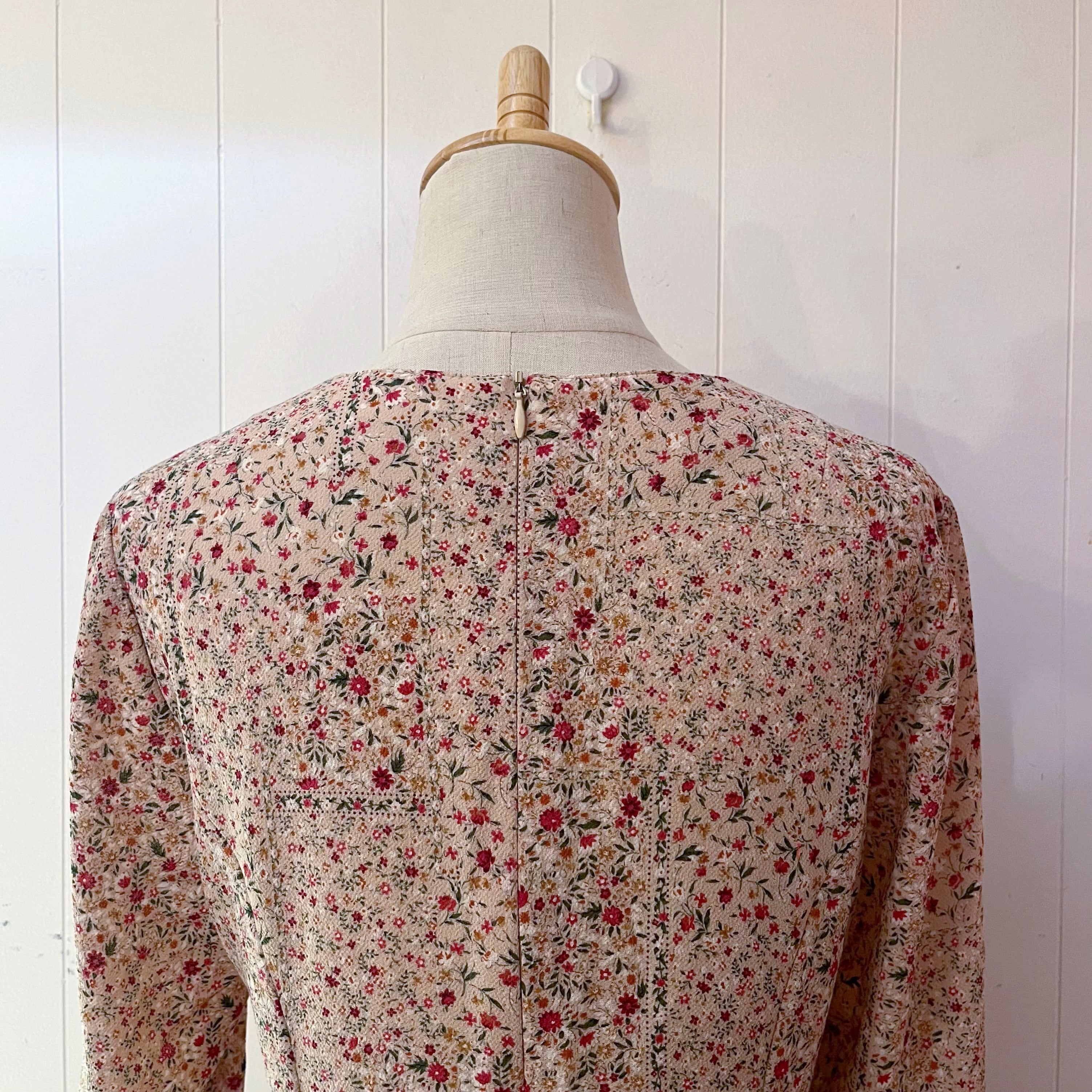 flower dot line slit cuff one-piece