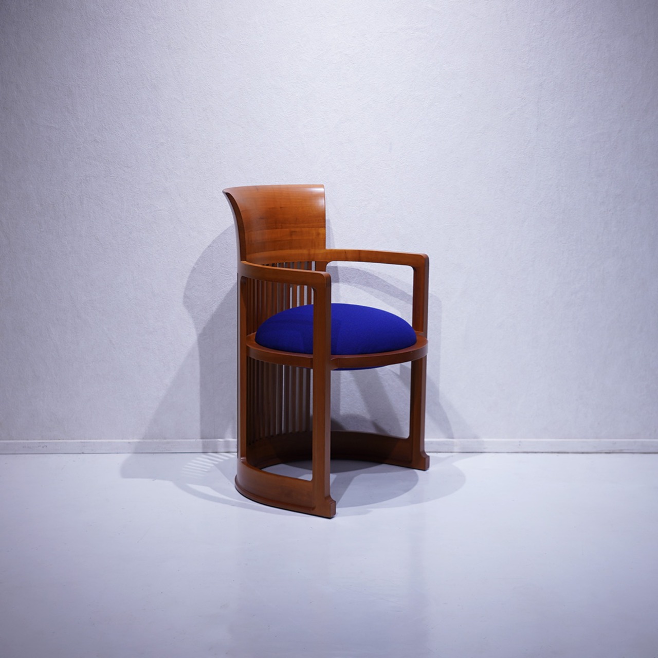 Cassina ixc. Barrel Chair / Frank Lloyd 名作 デザイナーズ チェア カッシーナ フランクロイド バレルチェア ミッドセンチュリー