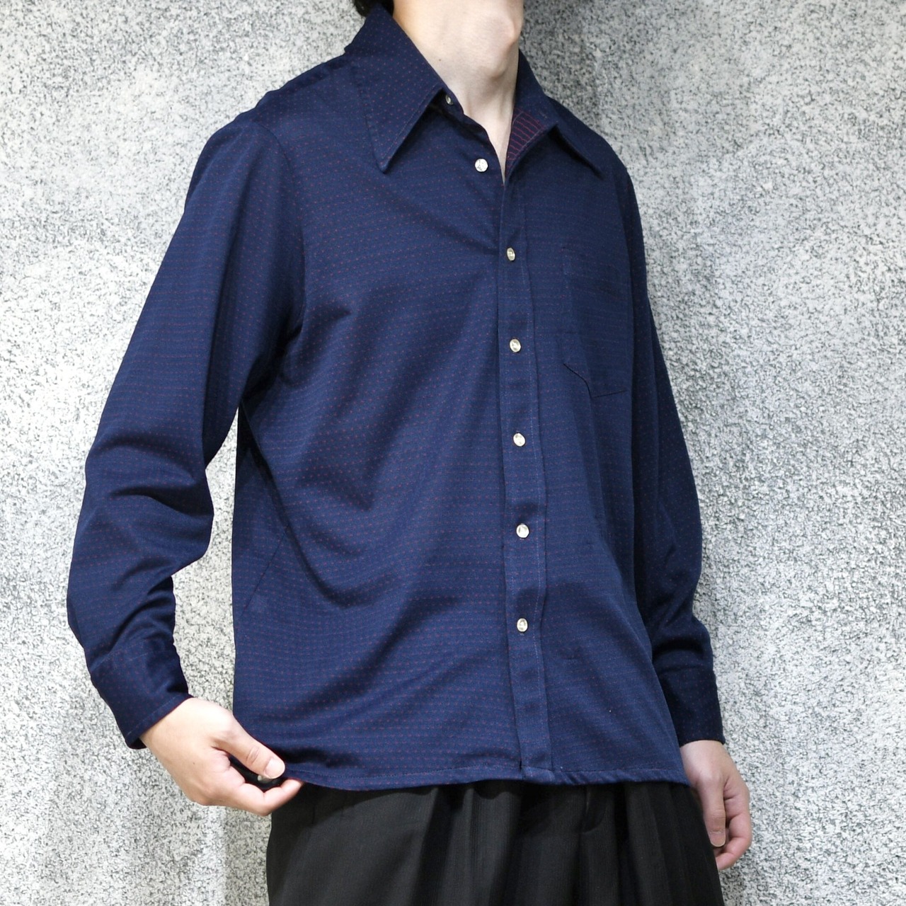 70's dot pattern shirt