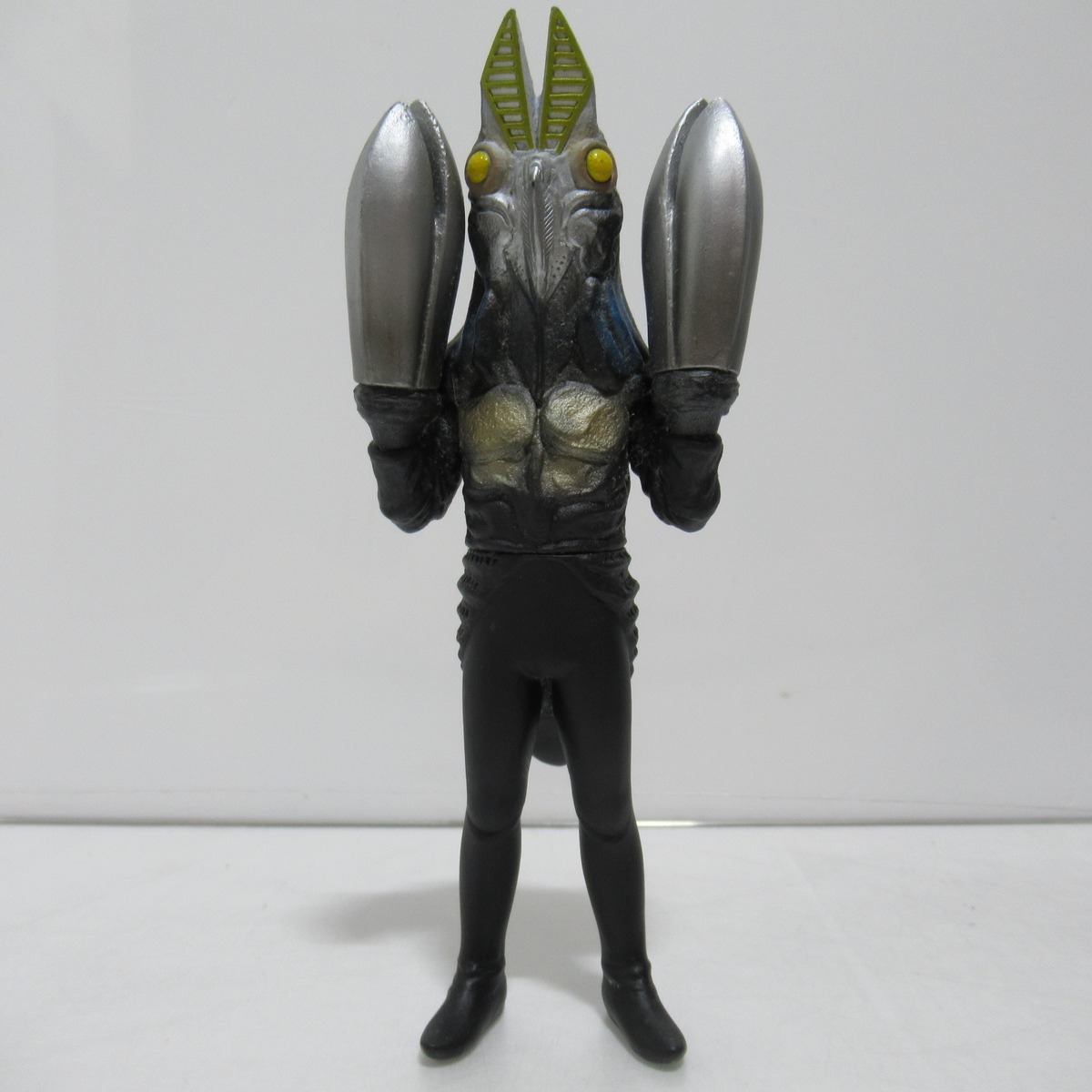 BANDAI バンダイ 幼く 特大 バルタン星人 ソフビ 怪獣 円谷プロ 【2430】 