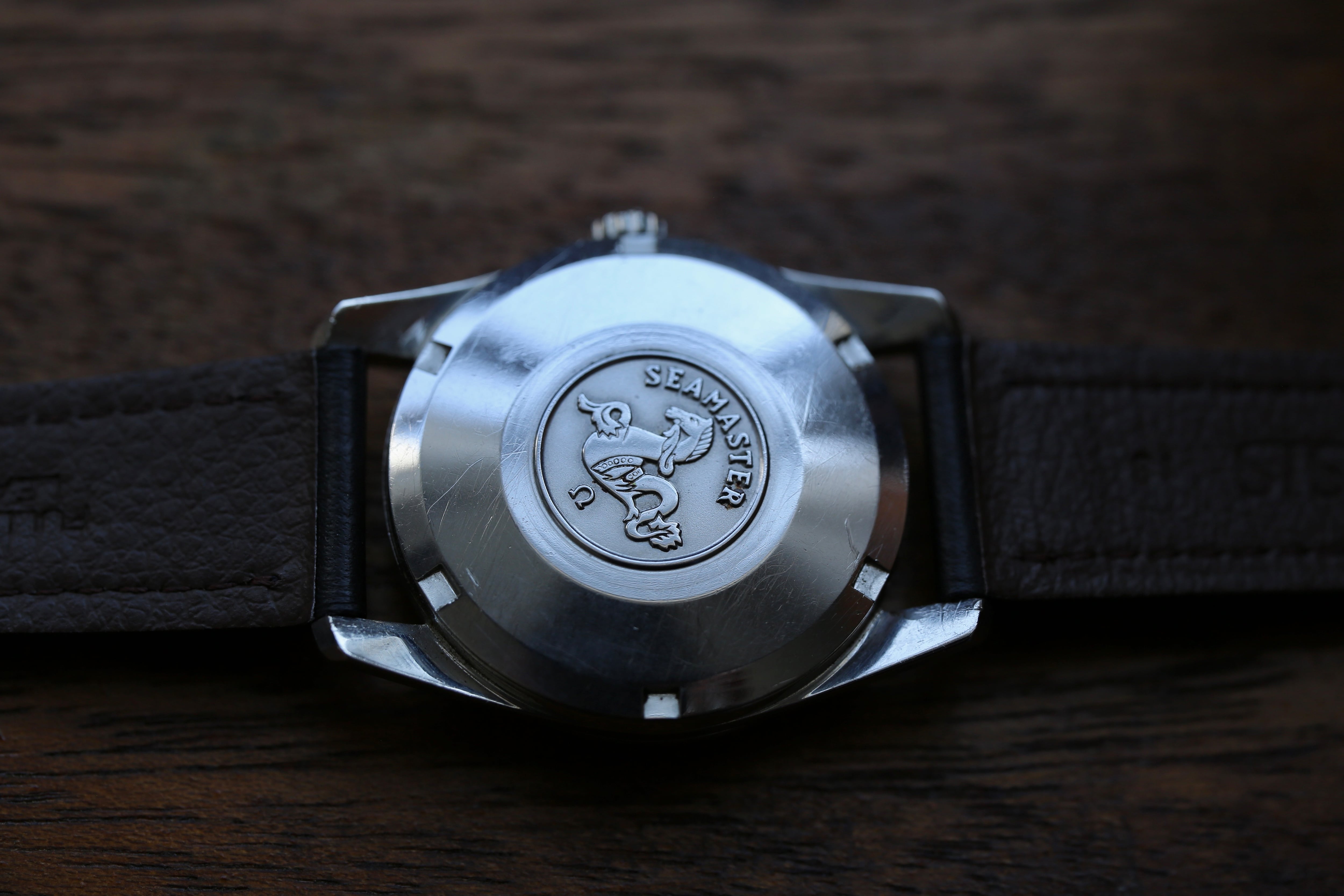 OMEGA】 1962 年製 オメガ シーマスター ノンデイト ポリゴンケース 縦