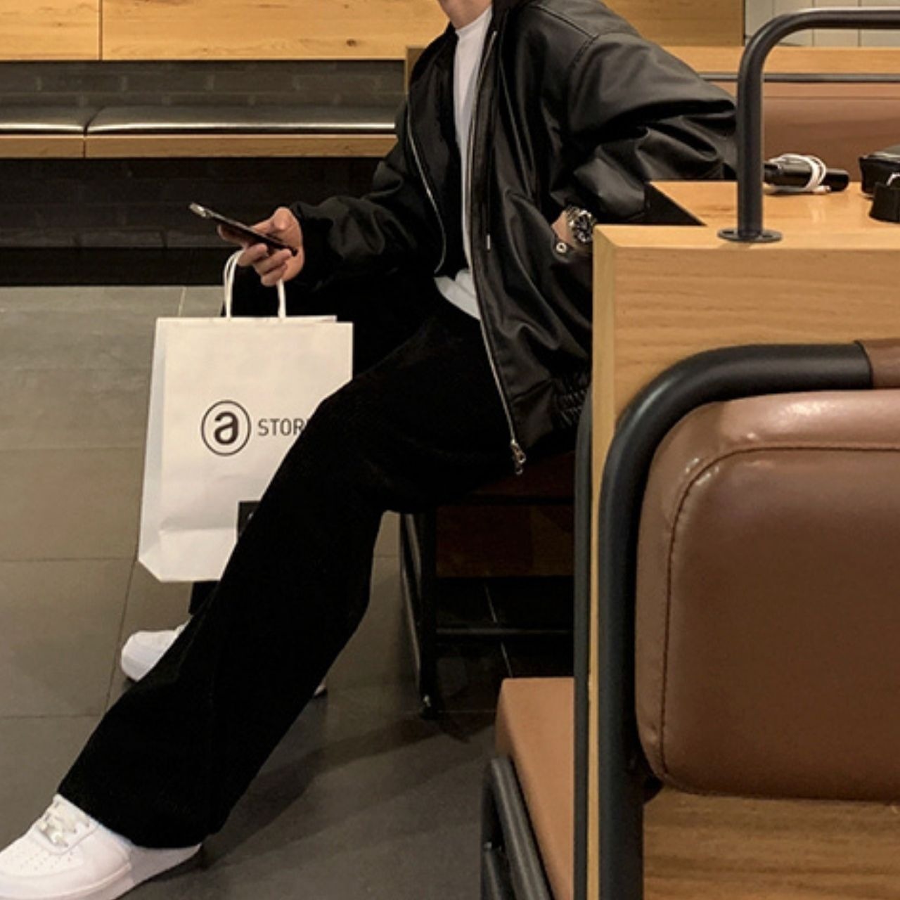 フード付きフェイクレザーブルゾン　MT0080411