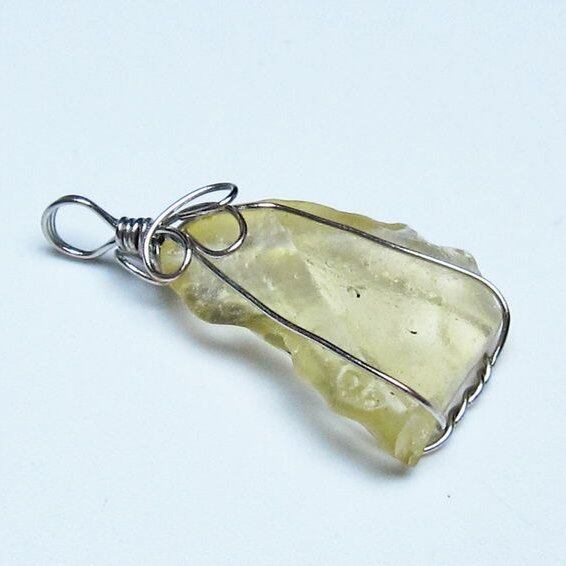 リビアングラス ペンダント 一点物 メール便可 112-13695