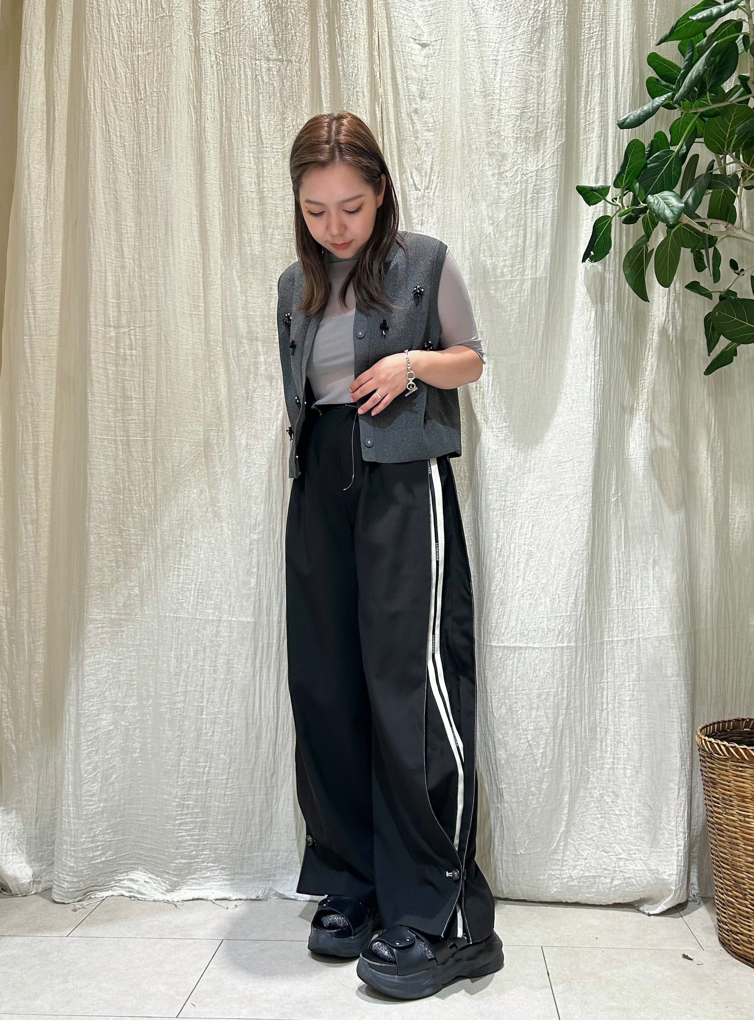 サイドラインタックパンツ Eimee Law(エイミーロウ) | EARL