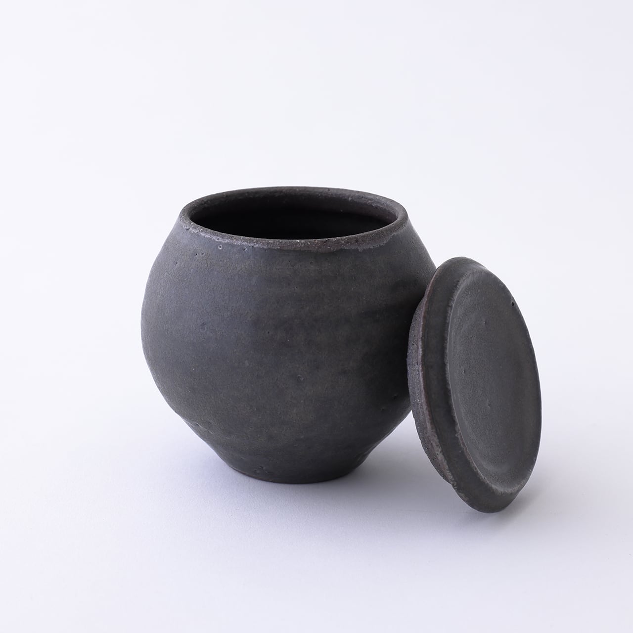 小野 鯛 ふた付きの壺 Ono Tai: Jar with Lid | ケープラス商店