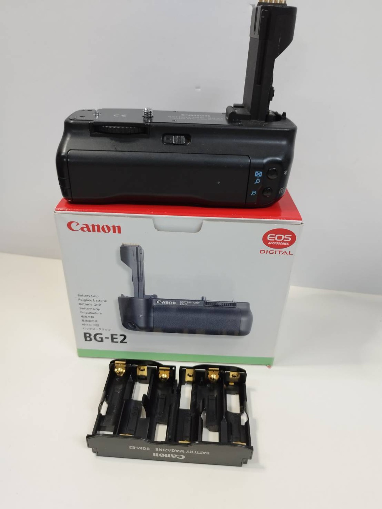 Canon バッテリーグリップ BG-E13（新品未使用] canon ﾊﾞｯﾃﾘｰｸﾞﾘｯﾌﾟ BG 