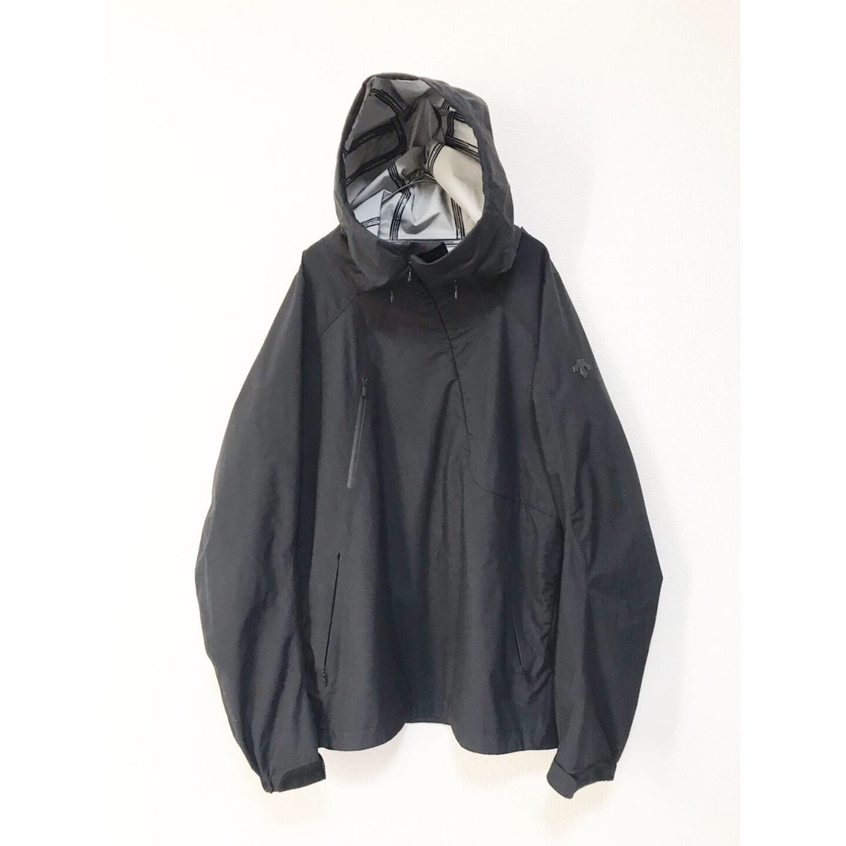DESCENTE-ALLTERRAIN black nylon anorak parka﻿ | protocol