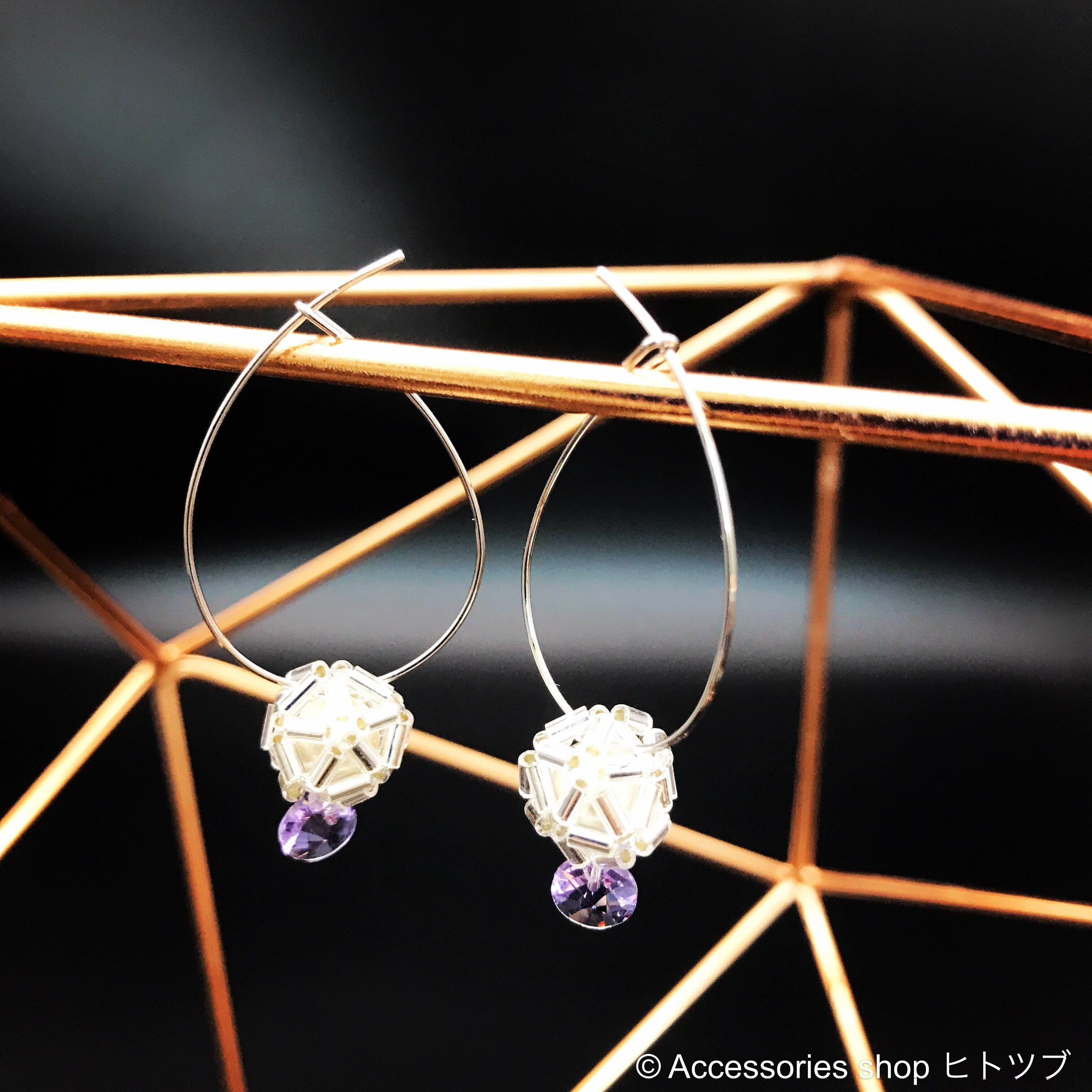 0052:アメジストパープルのスワロフスキーとコットンパールのピアス