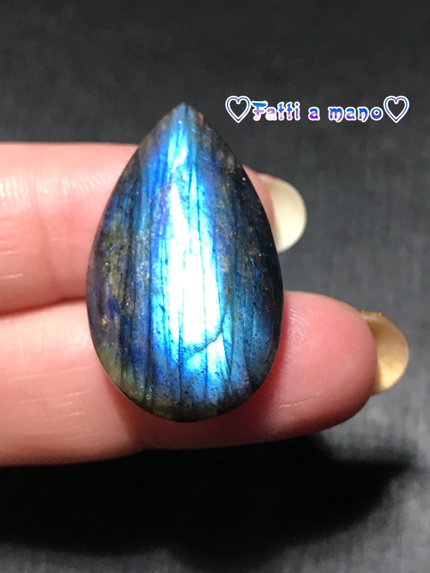 最高品質　超希少入手困難　神秘的な宇宙の輝き　ブラックラブラドライトのブレス 最高品質超希少入手困難神秘的な宇宙の輝きブラック