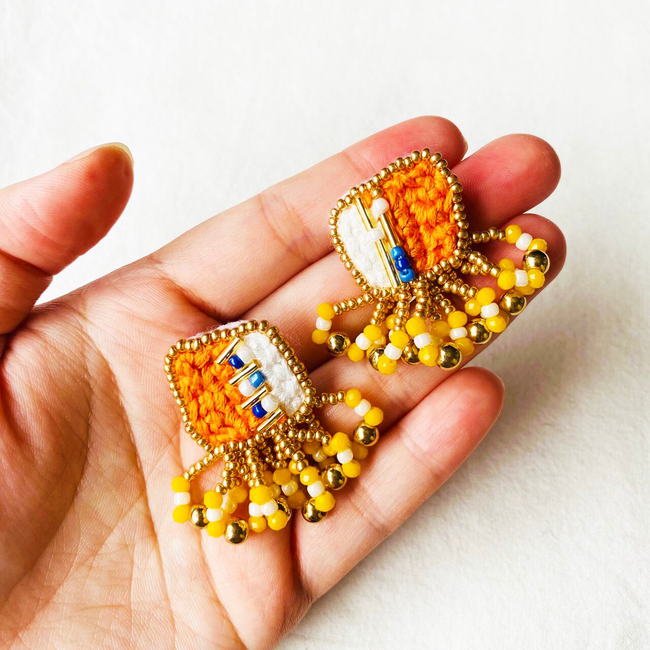 編み×ビーズピアス オレンジポップカラー サージカルステンレス | Kycha