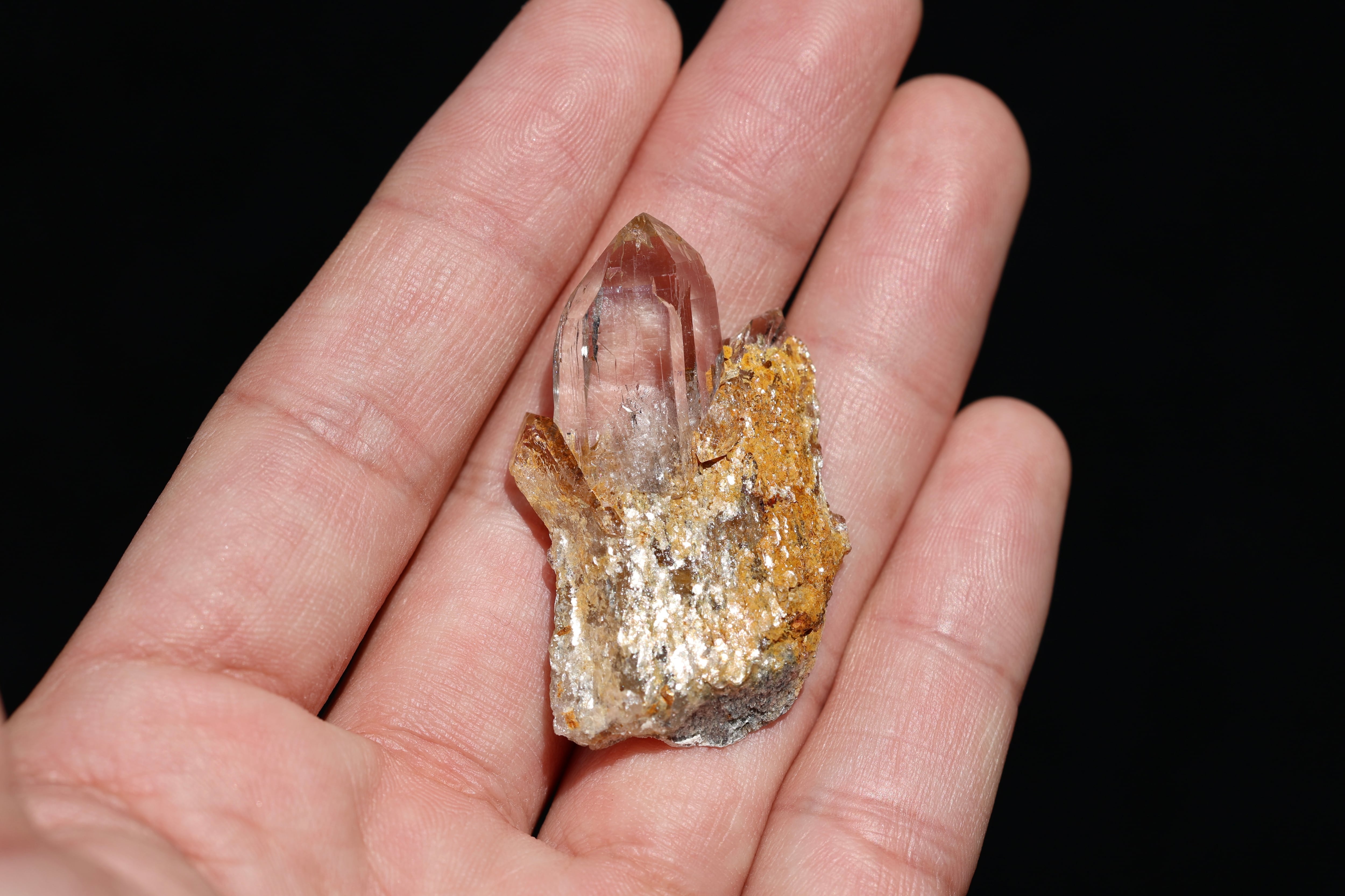 ヒマラヤ水晶 ガネーシュヒマール産 | 石垣島の夜光貝アクセサリーと
