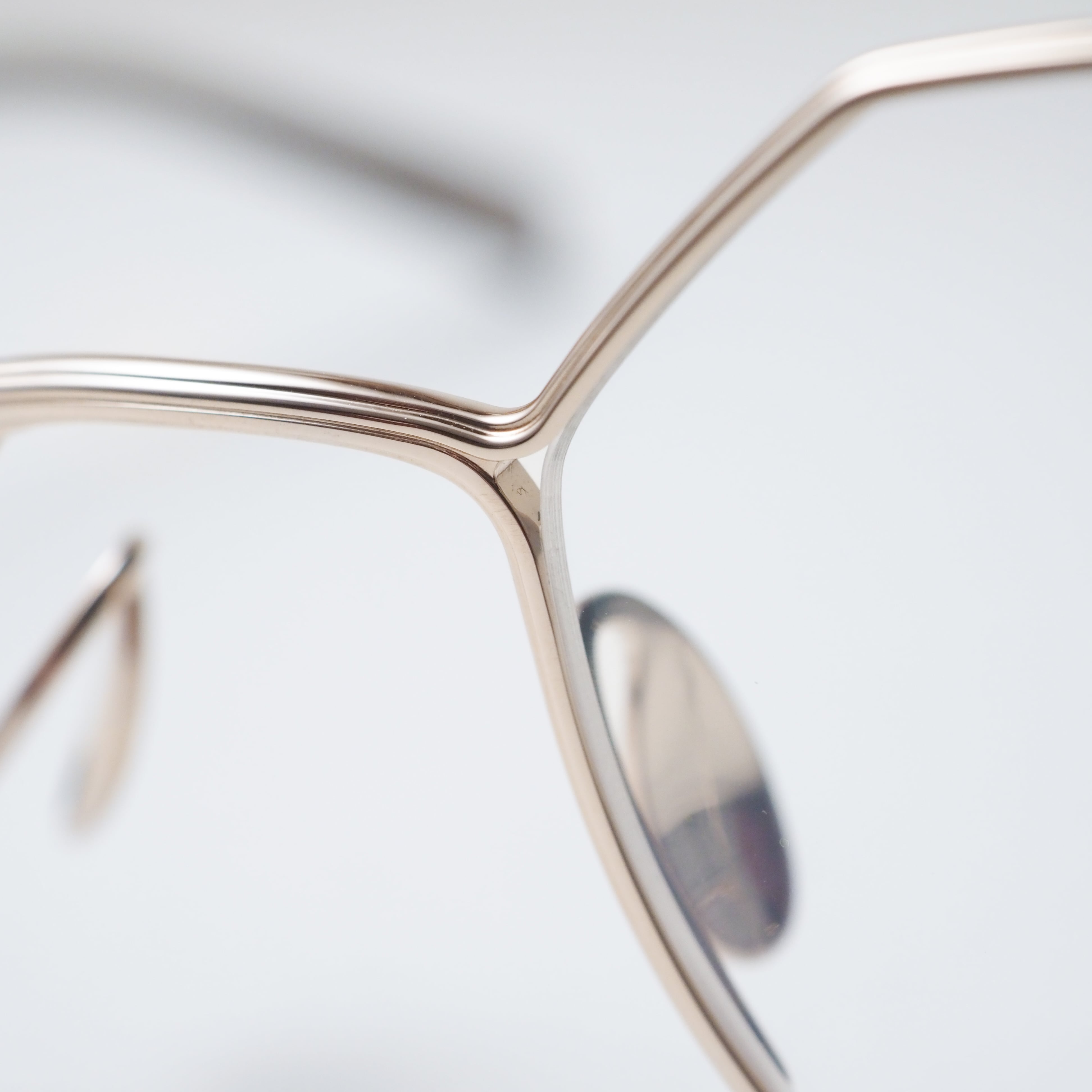 U-178 Harry col.01(White gold / Taupe)【YUICHI TOYAMA