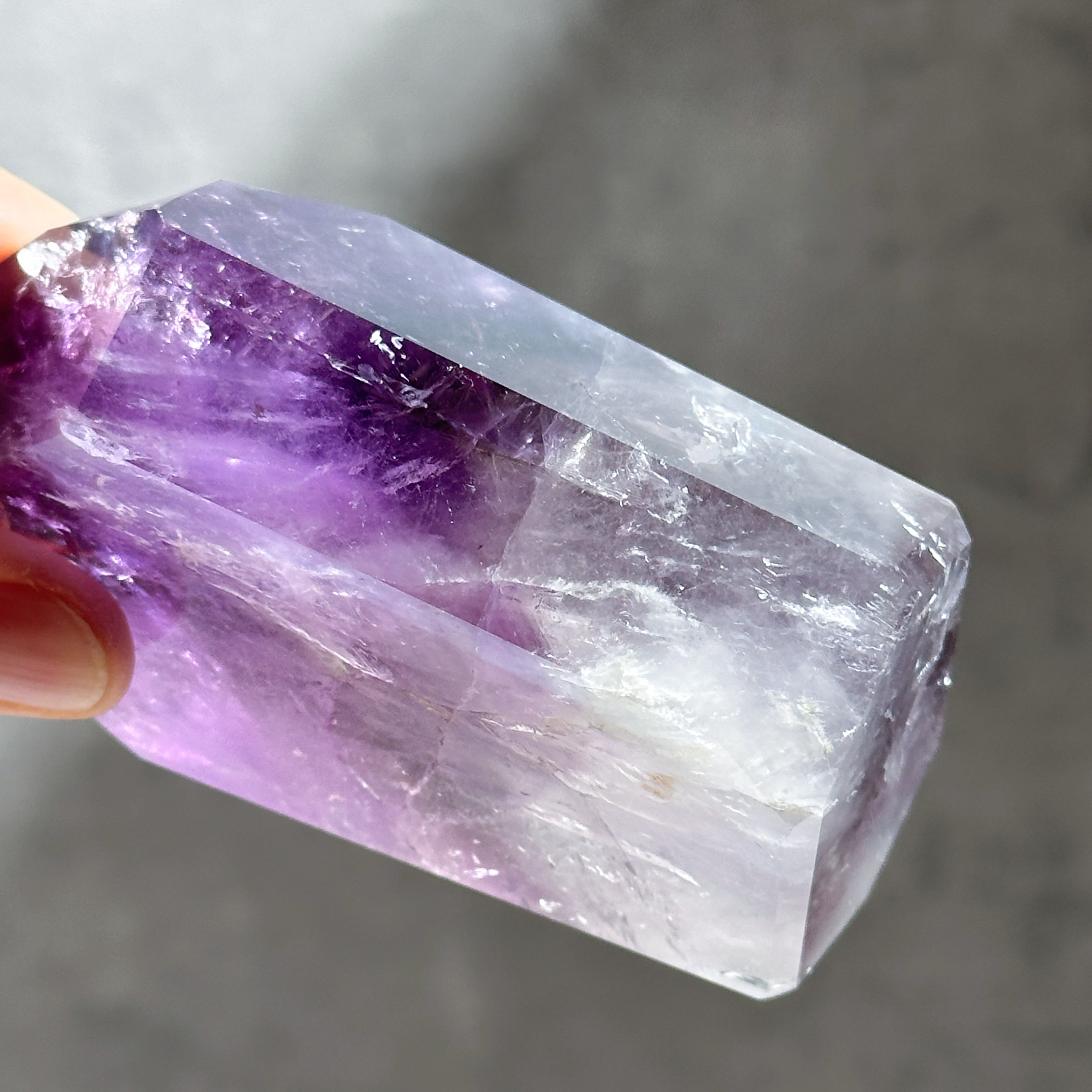 ハイクオリティ】バイーア産ファントムアメジスト タワー03 ◇ Phantom