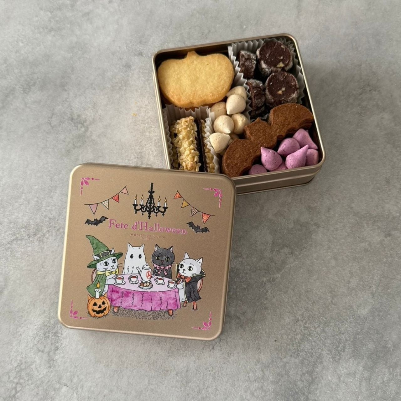ボワット ブルー 猫デザインのクッキー缶 6種焼き菓子セット