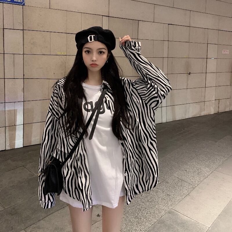 香港スタイルのレトロなゼブラプリントシフォンルーズシャツレディース秋の長袖シャツジャケットデザインニッチトップス ブラックストロベリース50396754871