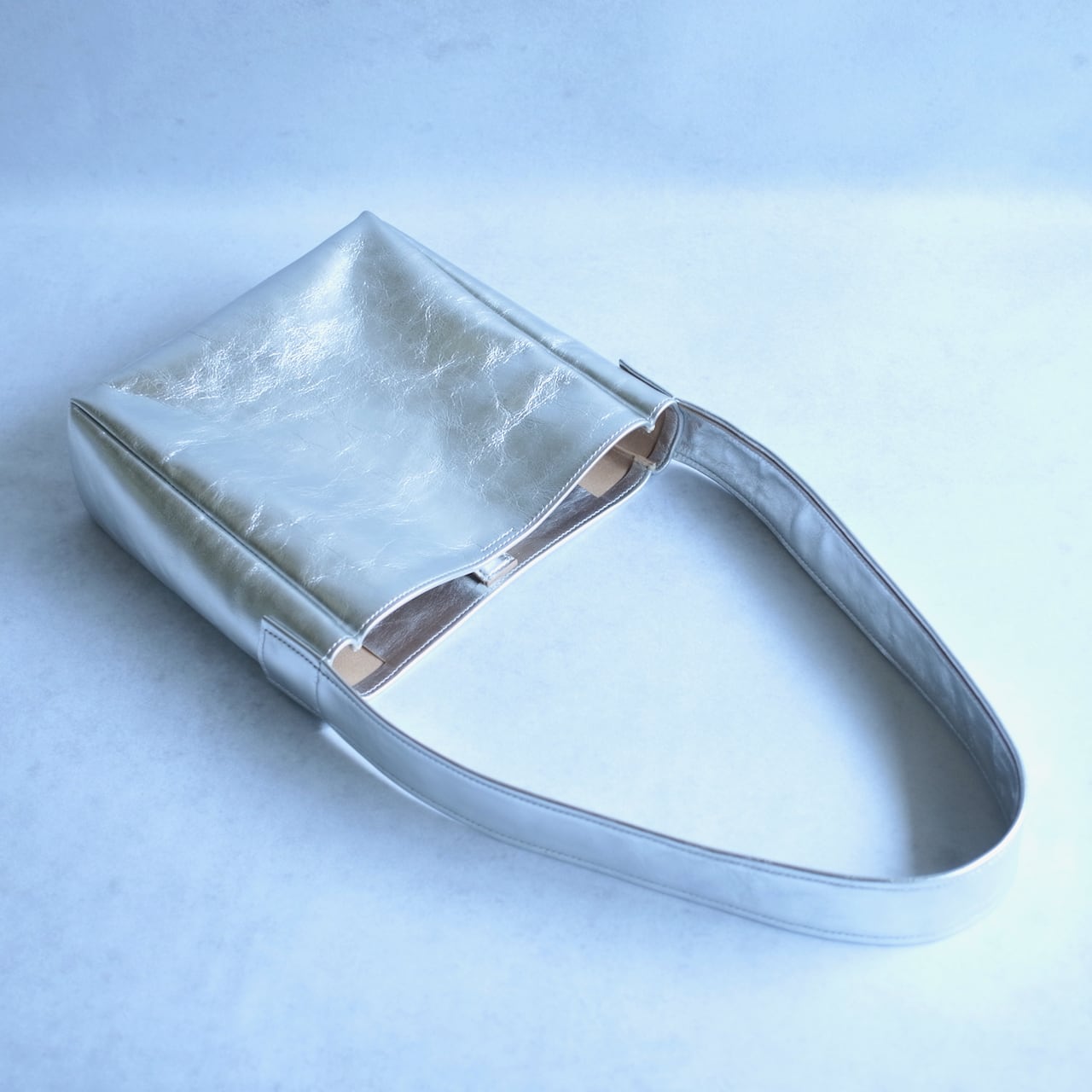 SS SHOULDER BAG S 01 SILVER | qan:savi