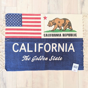 【 CALIFORNIA REPUBLIC ( カリフォルニア州 ) 】 カリフォルニア州旗デザイン / COTTON MAT / コットンマット/ Floor Mat / フロアマット〚アメリカン雑貨 アメトイ〛