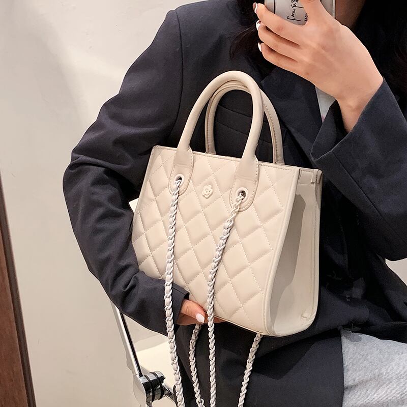 レッドチェーン ハンドバッグ メッセンジャーバッグ Tiancai_Wing_Bag48362944607