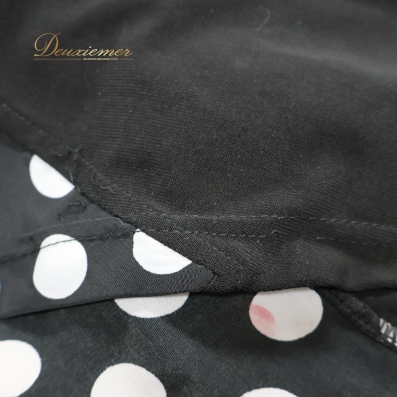 フラメンコ 衣装 トップス ブラウス ブラック系 イチオク 黒 白 水玉 ドット柄 フリル 伸縮 ストレッチ 華やか ICHIOKU かわいい 練習 レッスン イベント モノトーン ダンス衣装 ホワイト系