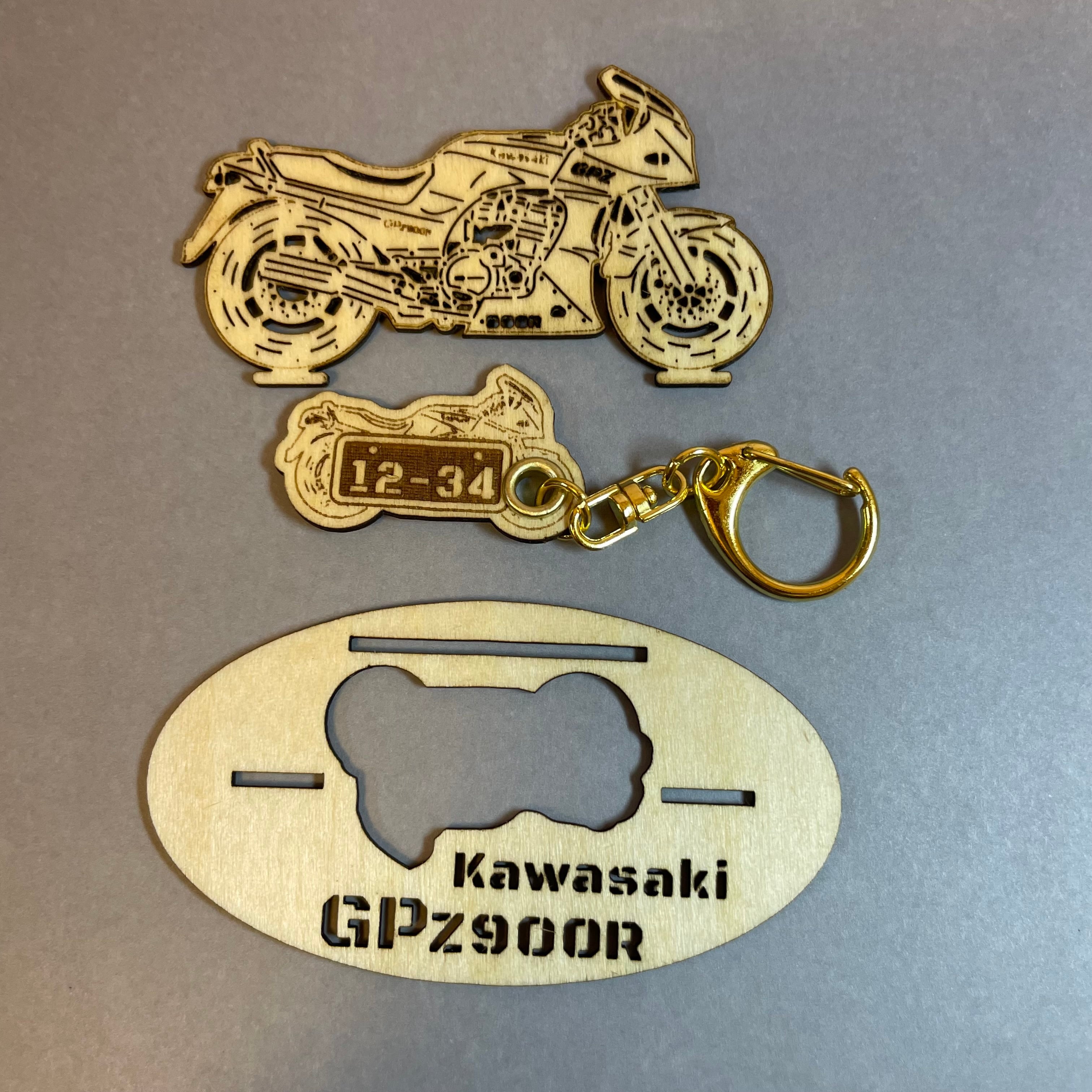 バイク カワサキ kawasakiGPZ900R 模型 木製 フィギュア キーホルダー