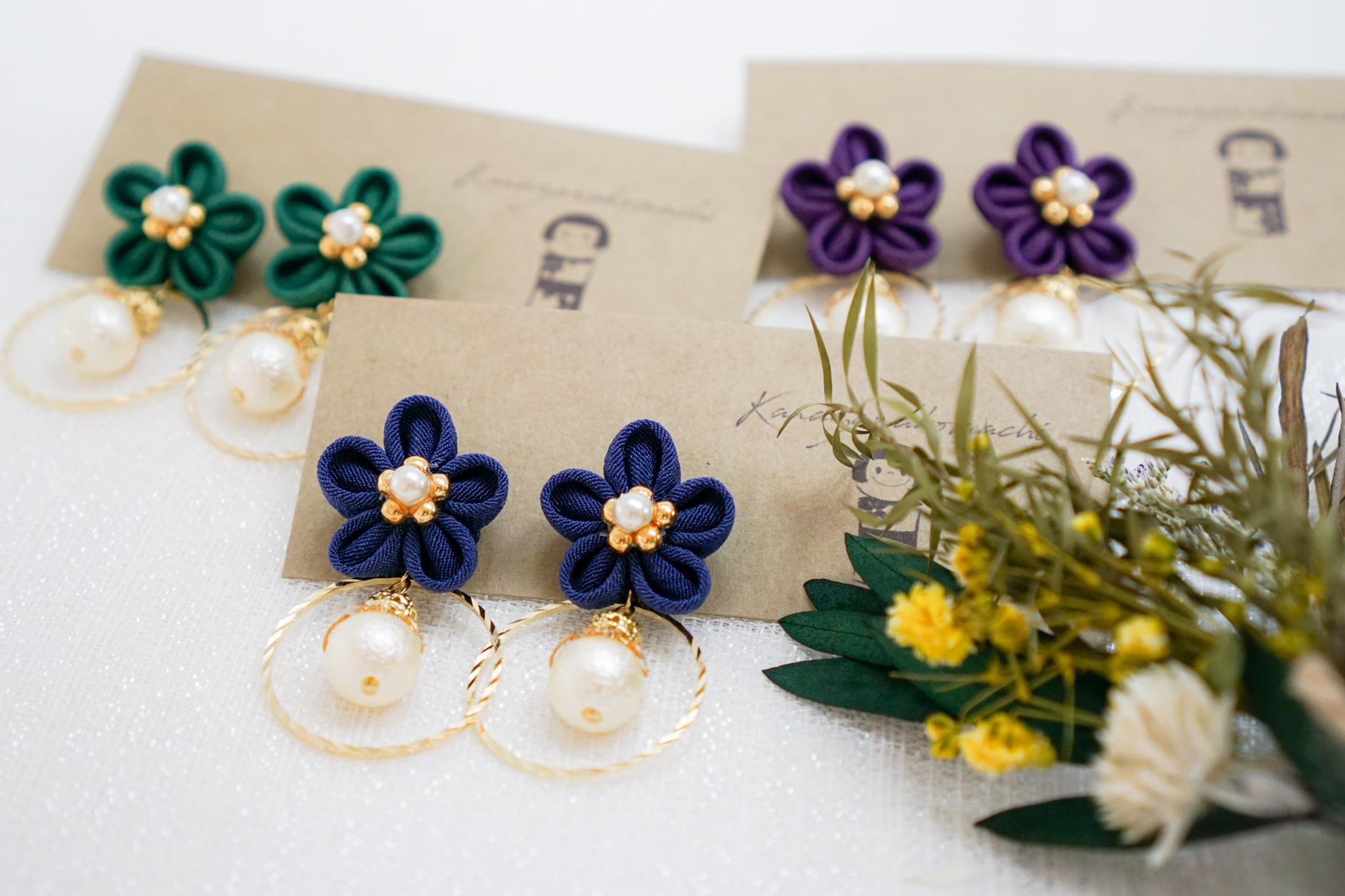 つまみ細工ピアスNO.3＊Deep color＊ | 金澤こまち -accessories-