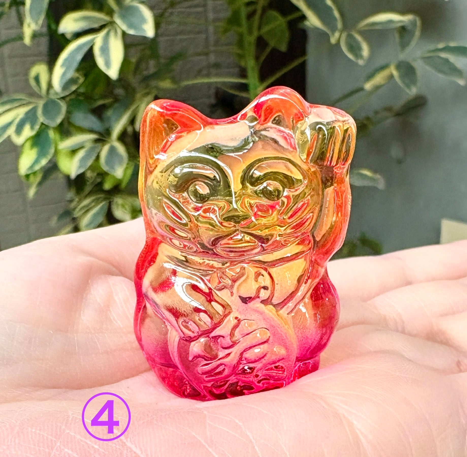 新着☆商売繁盛！縁起物！☆招き猫☆レインボーカラーガラス製置物
