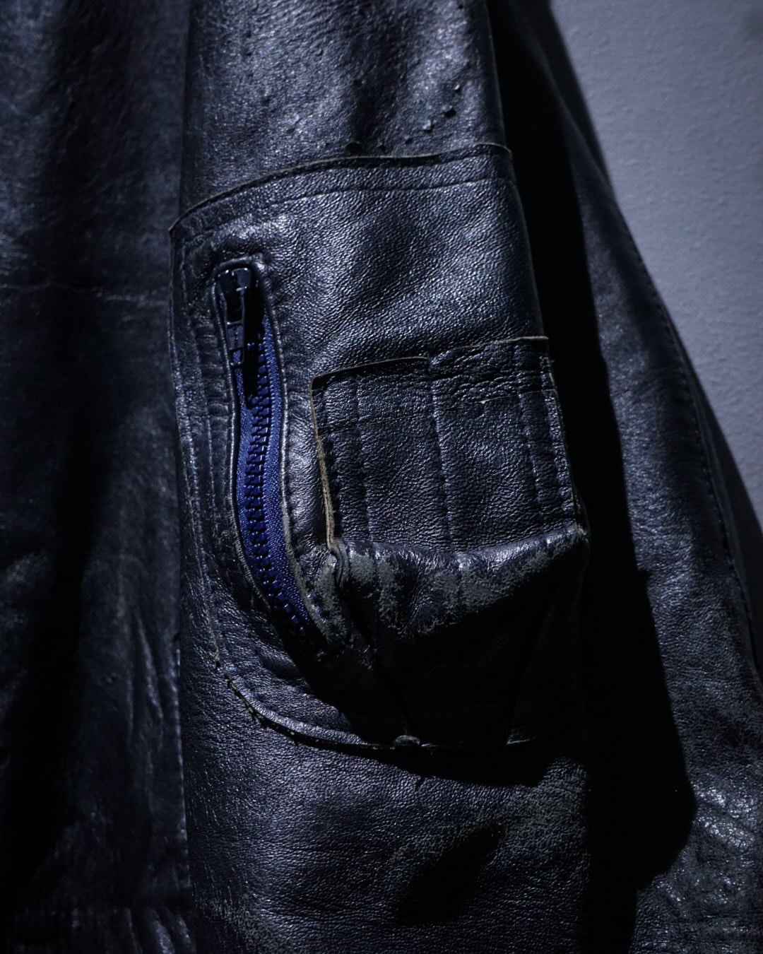 add (C) vintage】Flight Detail Vintage Navy Color Leather Jacket