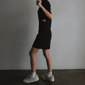 SIDE CUT ONE-PIECE / BLK